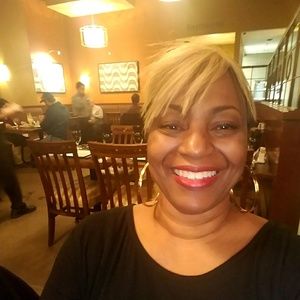 Meet your Posher, Pam